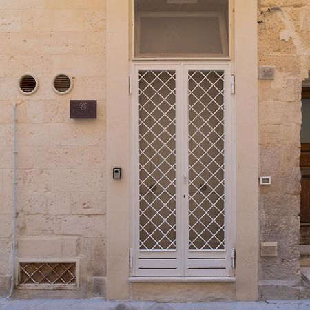 Essential Suite By Dimora Barocca Lecce Zewnętrze zdjęcie
